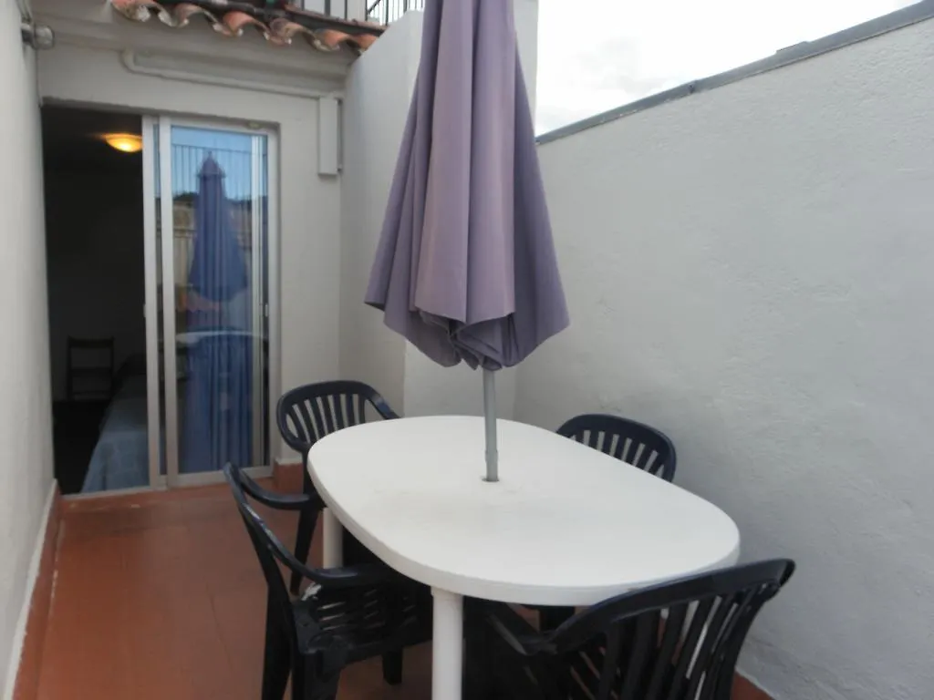 Hostal L'Alba 滨海托萨 2*,