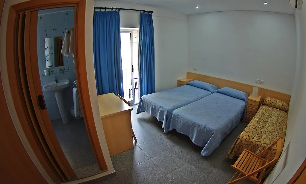 Hostal L'Alba 滨海托萨 2*,