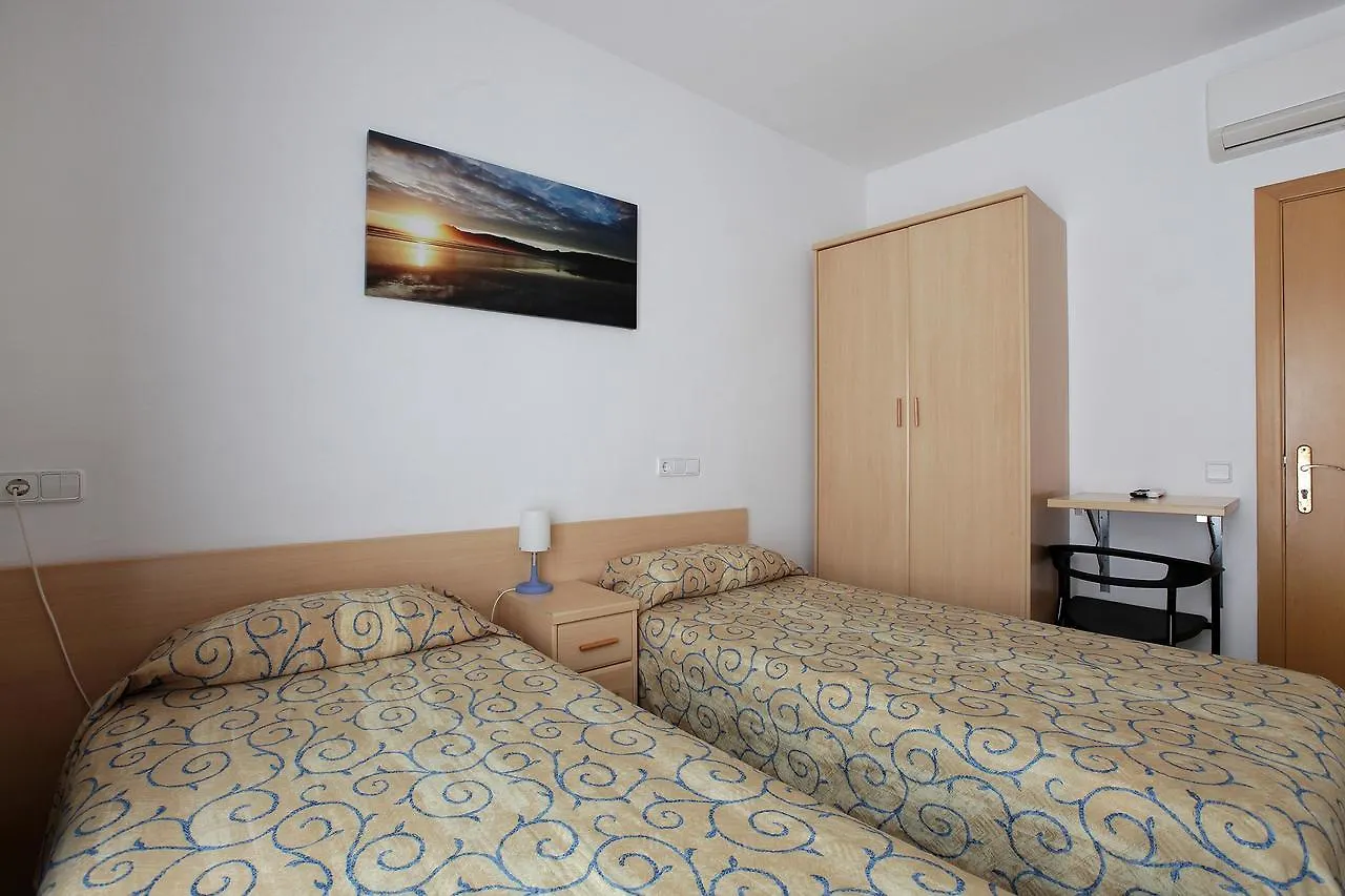 Hostal L'Alba 滨海托萨 2*,