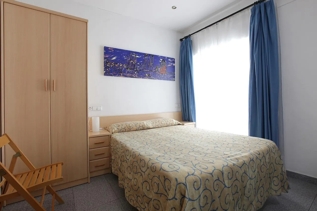 Hostal L'Alba 滨海托萨 招待所