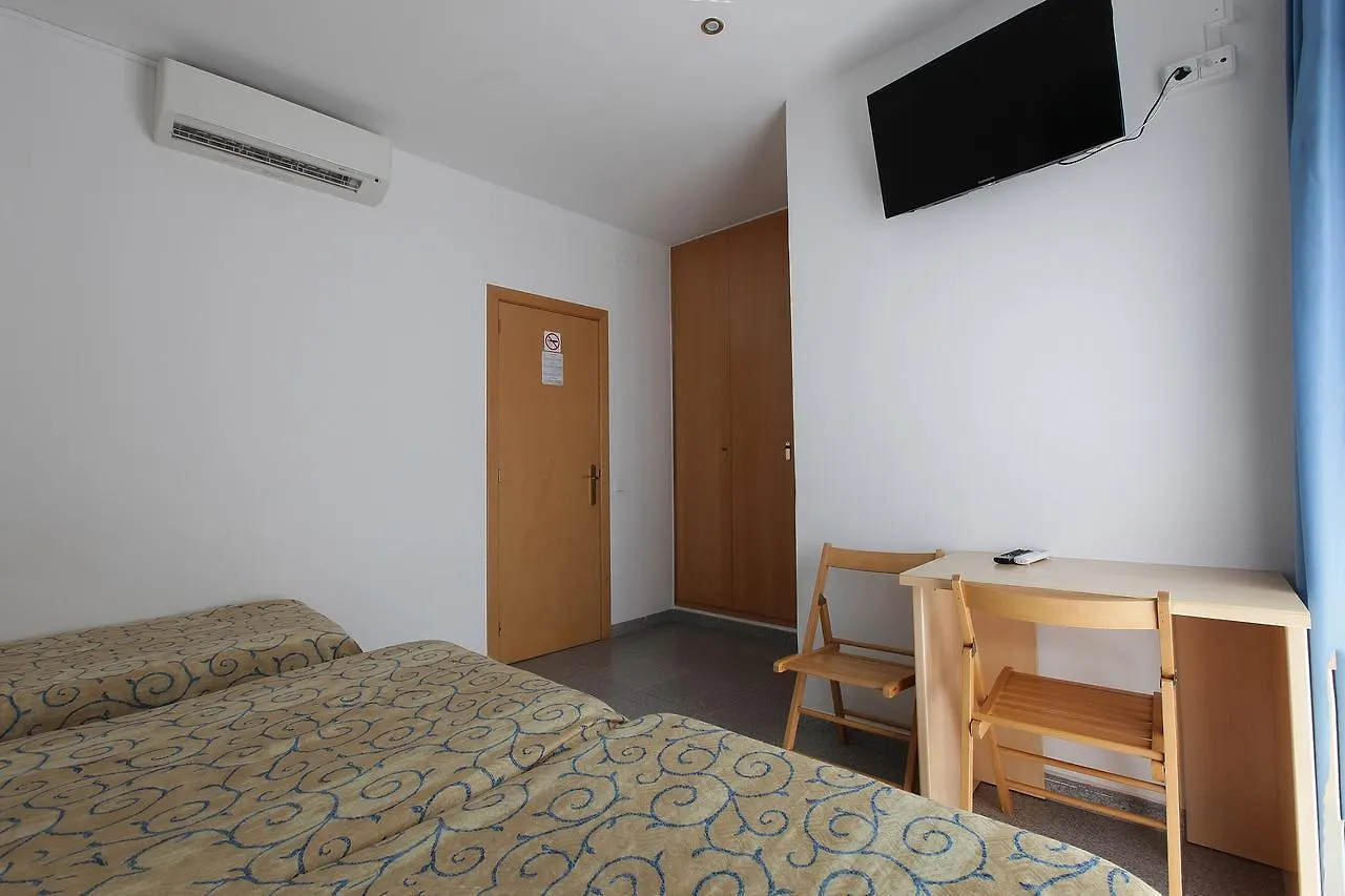 Hostal L'Alba 滨海托萨 2*,