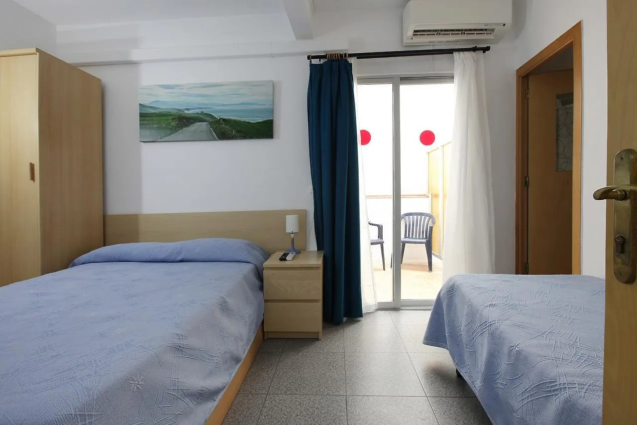 Hostal L'Alba 滨海托萨 2*,