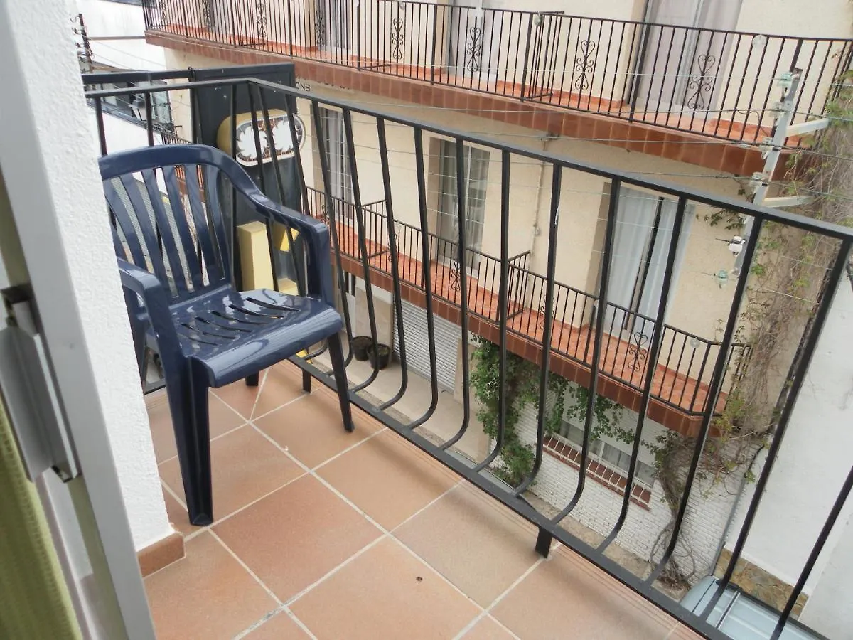 招待所 Hostal L'Alba 滨海托萨